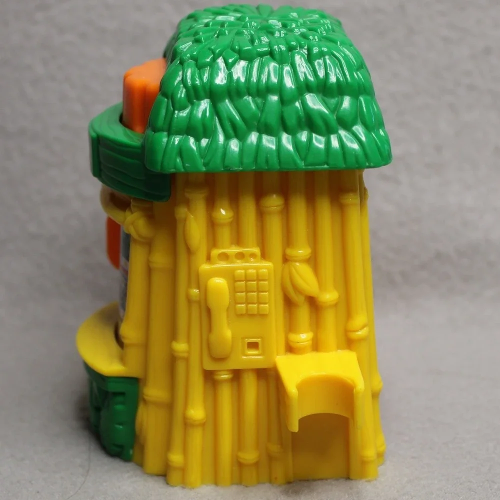 Fisher-Price Little People 2001 Animal Safari Jungle Hut Vending Machine 77984